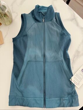 Lululemon NET Teal Sleeveless Zip Athletic Vest